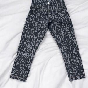 Lululemon Athletica Gray Patterned Leggings